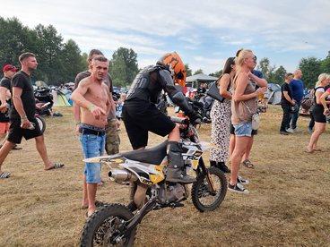Pół tysiąca motocykli i prawie drugie tyle zwiedzających. XXII Zlot Motocyklowy w Konopnicy za nami