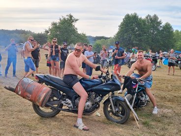 Pół tysiąca motocykli i prawie drugie tyle zwiedzających. XXII Zlot Motocyklowy w Konopnicy za nami