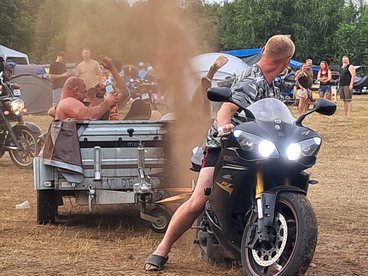 Pół tysiąca motocykli i prawie drugie tyle zwiedzających. XXII Zlot Motocyklowy w Konopnicy za nami