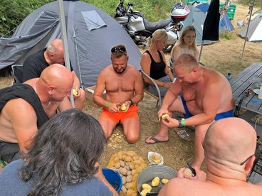 Pół tysiąca motocykli i prawie drugie tyle zwiedzających. XXII Zlot Motocyklowy w Konopnicy za nami