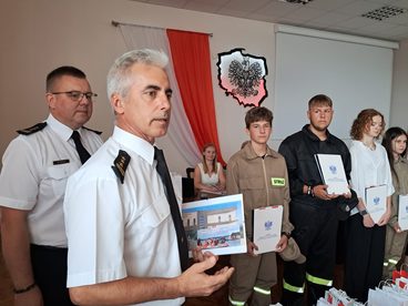 Młodzi bohaterowie z Młodzieżowej Drużyny Pożarniczej OSP Konopnica wyróżnieni i nagrodzeni