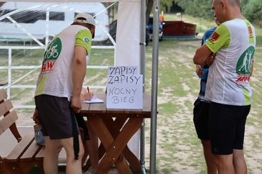 Najpierw spotkanie z rowerzystą, a potem nocny trening