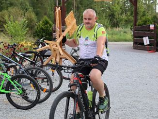 Najpierw spotkanie z rowerzystą, a potem nocny trening