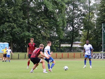 Sparingi czwartoligowców. Zwycięstwo WKS-u 1957 i porażka Warta