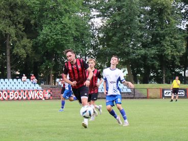Sparingi czwartoligowców. Zwycięstwo WKS-u 1957 i porażka Warta