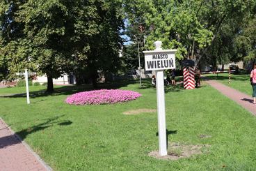 Wieluń: Trwa piknik historyczny z okazji 85-lecia powstania Batalionów Obrony Narodowej 