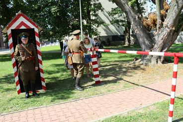Wieluń: Trwa piknik historyczny z okazji 85-lecia powstania Batalionów Obrony Narodowej 