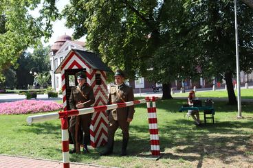Wieluń: Trwa piknik historyczny z okazji 85-lecia powstania Batalionów Obrony Narodowej 