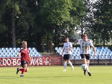Zwycięski debiut Surowiaka. Nastolatkowie zapewnili gole WKS-owi 1957