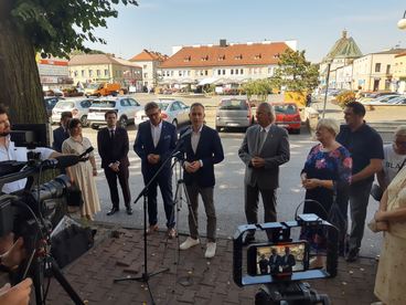 Posłowie Habura i Tomczyk mają swoje biuro w Wieluniu