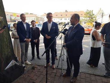 Posłowie Habura i Tomczyk mają swoje biuro w Wieluniu