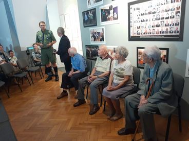 Wieluńscy harcerze spotkali się w muzeum z kombatantami, świadkami wojennej historii miasta