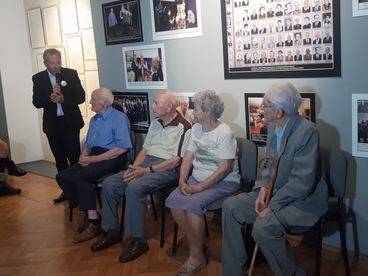 Wieluńscy harcerze spotkali się w muzeum z kombatantami, świadkami wojennej historii miasta