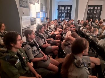 Wieluńscy harcerze spotkali się w muzeum z kombatantami, świadkami wojennej historii miasta