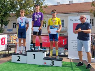 Wieluńscy kolarze punktowali u siebie