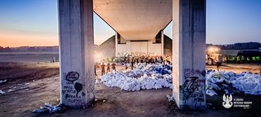 Żołnierze 9 Łódzkiej Brygady Obrony Terytorialnej wspierają działania przeciwpowodziowe w mieście Brzeg Dolny