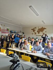 „Pierwiastek przygody” – uroczyste otwarcie ekopracowni w Szkole Podstawowej w Skrzynnie