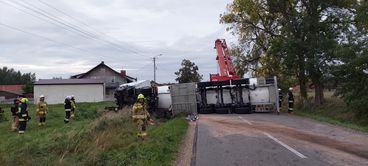 Wypadek w Siemkowicach, osobówka zderzyła się z cysterną przewożącą propan. Ewakuowano mieszkańców pobliskich zabudowań