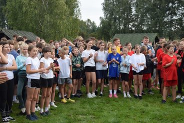 Uczniowie podstawówek zainaugurowali sportowy rok szkolny