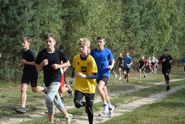 Uczniowie podstawówek zainaugurowali sportowy rok szkolny