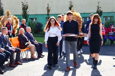 Dożynki Szkolno-Gminno-Parafialne w Lututowie za nami