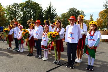 Dożynki Szkolno-Gminno-Parafialne w Lututowie za nami