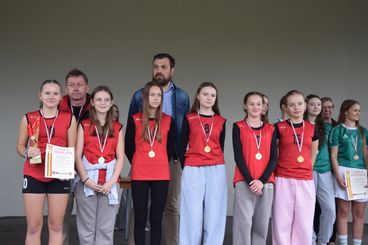 Sztafetowe biegi przełajowe. Osjaków triumfuje w Igrzyskach Dzieci, Mierzyce i Skomlin w Igrzyskach Młodzieży Szkolnej