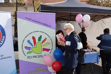 Trwa akcja profilaktyczna na placu Legionów – dotyczy m.in. nowotworów piersi