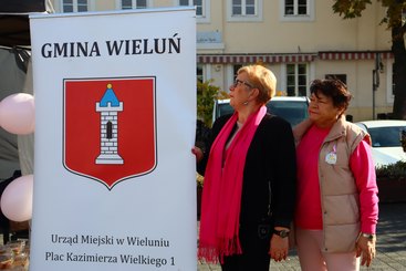 Trwa akcja profilaktyczna na placu Legionów – dotyczy m.in. nowotworów piersi
