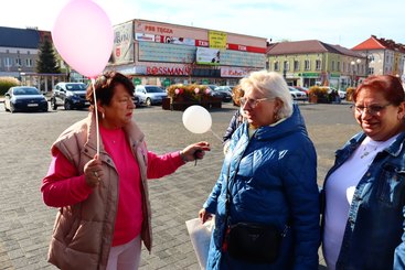 Trwa akcja profilaktyczna na placu Legionów – dotyczy m.in. nowotworów piersi