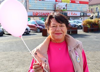 Trwa akcja profilaktyczna na placu Legionów – dotyczy m.in. nowotworów piersi