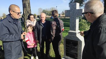  Wybierz W Chotowie upamiętniono miejsce pochówku weterana wojny polsko – bolszewickiej