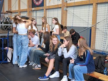 Koncert charytatywny w Zespole Szkół nr 1 w Wieluniu na rzecz odbudowy domu uczennicy tej szkoły