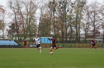 Warta ma powody do radości, smutne pożegnanie WKS-u 1957 z wieluńskim stadionem