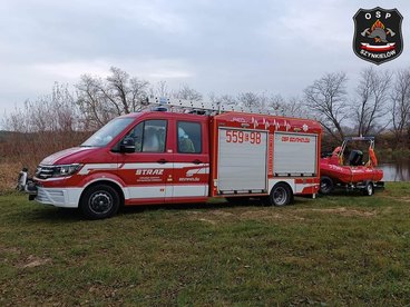Strażacy uratowali psa z rzeki w Małej Wsi w gminie Konopnica