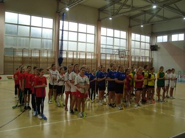 Uczennice szkoły w Białej najlepsze w unihokeju