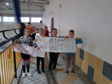 Uczennice szkoły w Białej najlepsze w unihokeju