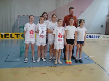 Uczennice szkoły w Białej najlepsze w unihokeju