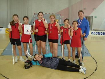 Uczennice szkoły w Białej najlepsze w unihokeju