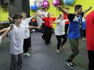 Wyjątkowy trening uczniów Zespołu Szkół Specjalnych. Nie zabrakło aktywności i uśmiechu