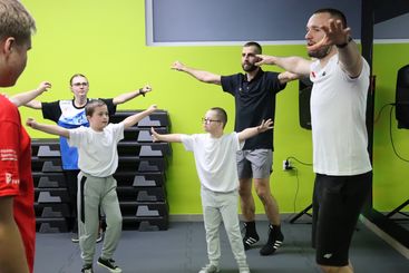 Wyjątkowy trening uczniów Zespołu Szkół Specjalnych. Nie zabrakło aktywności i uśmiechu