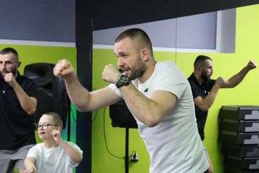 Wyjątkowy trening uczniów Zespołu Szkół Specjalnych. Nie zabrakło aktywności i uśmiechu