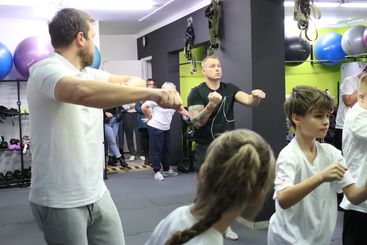 Wyjątkowy trening uczniów Zespołu Szkół Specjalnych. Nie zabrakło aktywności i uśmiechu