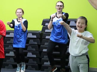 Wyjątkowy trening uczniów Zespołu Szkół Specjalnych. Nie zabrakło aktywności i uśmiechu