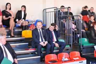 W Skomlinie świętowano 50-lecie obecnego budynku szkoły i nadania jej imienia Komisji Edukacji Narodowej. Otwarto też nową salę sportową!