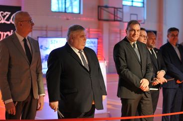 W Skomlinie świętowano 50-lecie obecnego budynku szkoły i nadania jej imienia Komisji Edukacji Narodowej. Otwarto też nową salę sportową!