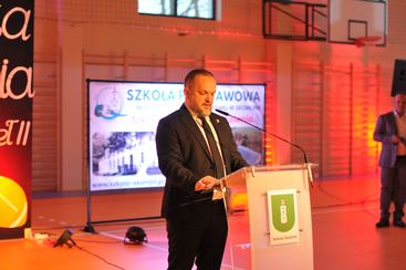 W Skomlinie świętowano 50-lecie obecnego budynku szkoły i nadania jej imienia Komisji Edukacji Narodowej. Otwarto też nową salę sportową!