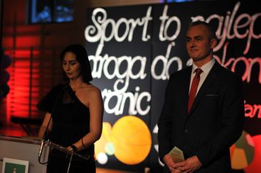 W Skomlinie świętowano 50-lecie obecnego budynku szkoły i nadania jej imienia Komisji Edukacji Narodowej. Otwarto też nową salę sportową!
