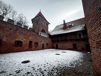 Nie macie pomysłu na weekend? Warto zobaczyć zamek w Oporowie, to gotycka perełka Łódzkiego