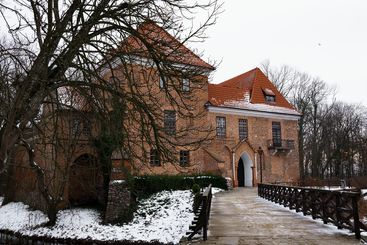 Nie macie pomysłu na weekend? Warto zobaczyć zamek w Oporowie, to gotycka perełka Łódzkiego